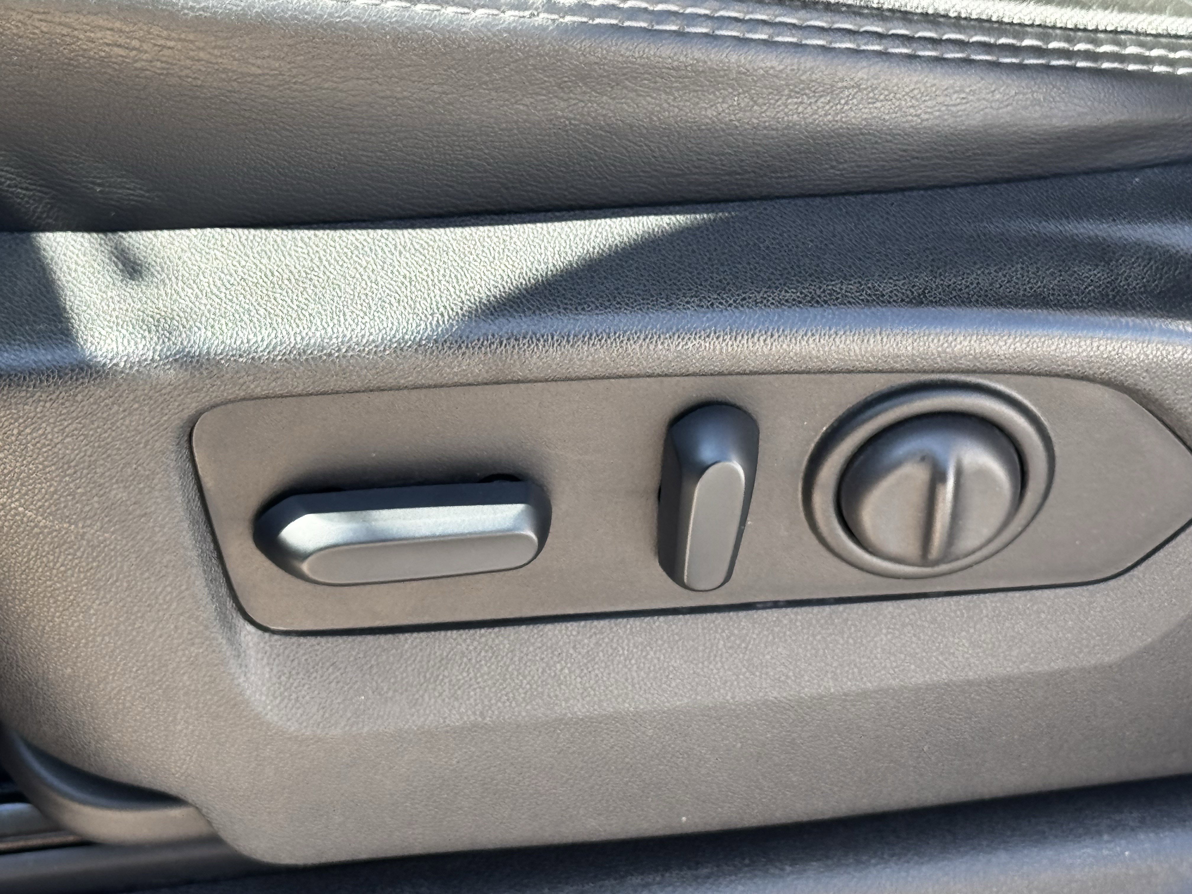 Used 2023 Chevrolet Silverado 2500 High Country image 29