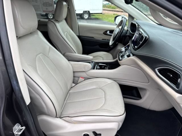 Used 2021 Chrysler Pacifica Limited w/ Premium & Safety Sphere Group AWD/4WD image 33