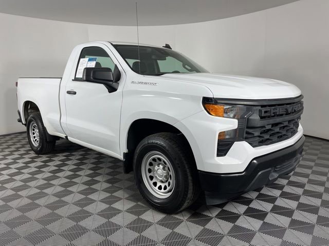 Used 2022 Chevrolet Silverado 1500 W/T w/ Trailering Package image 2