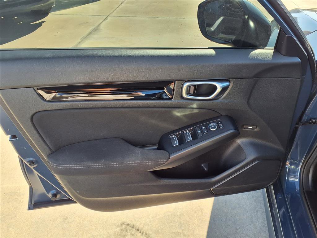 Used 2025 Honda Civic Sport image 17