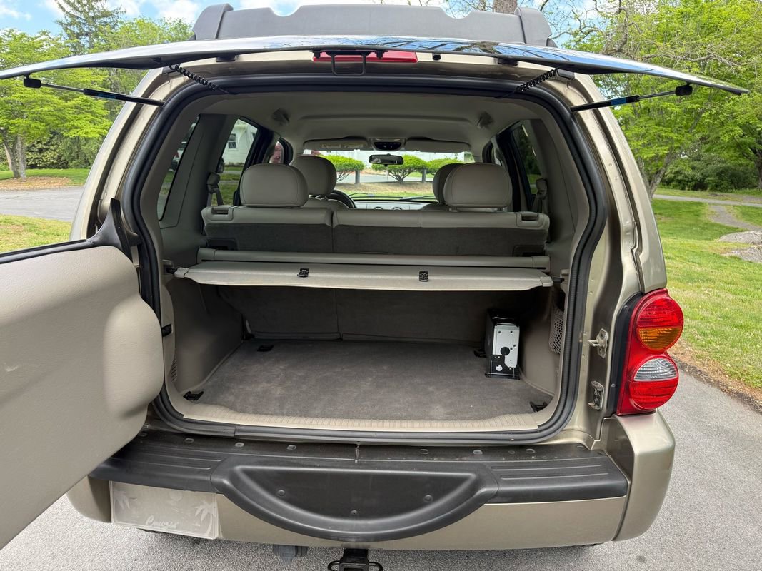 Used 2003 Jeep Liberty Renegade image 35