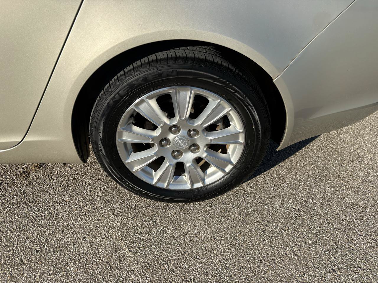 Used 2013 Buick Regal Premium FWD image 7