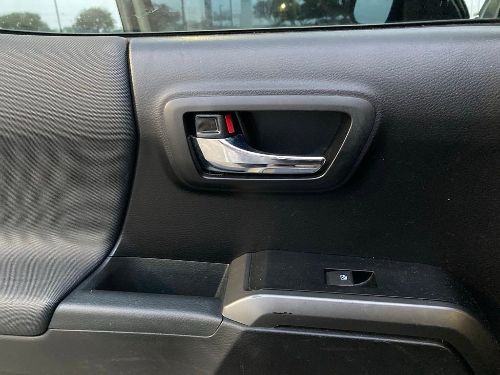 Used 2021 Toyota Tacoma TRD Pro AWD/4WD image 12