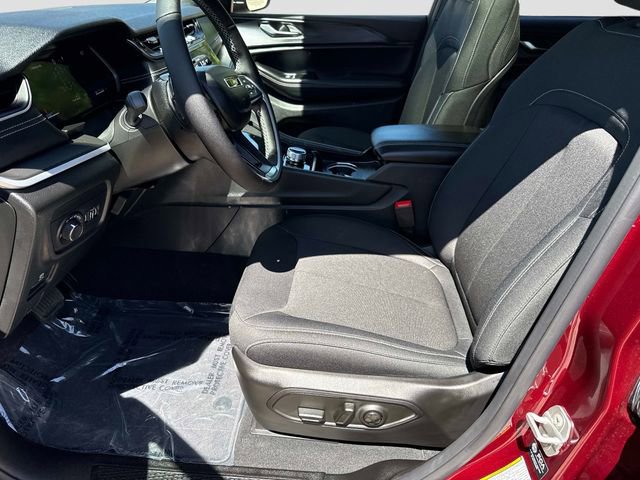 New 2026 Jeep Grand Cherokee L Laredo AWD/4WD image 13