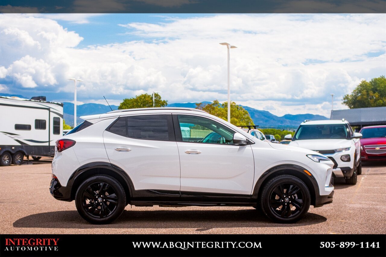 Used 2024 Buick Encore GX Sport Touring image 8