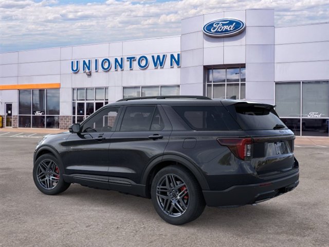 New 2026 Ford Explorer ST-Line w/ ST-Line Street Pack AWD/4WD image 4