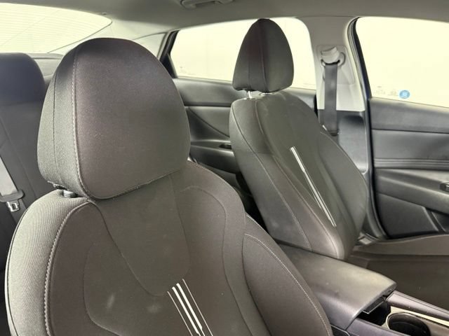 Used 2023 Hyundai Elantra SEL w/ Convenience Package FWD image 31