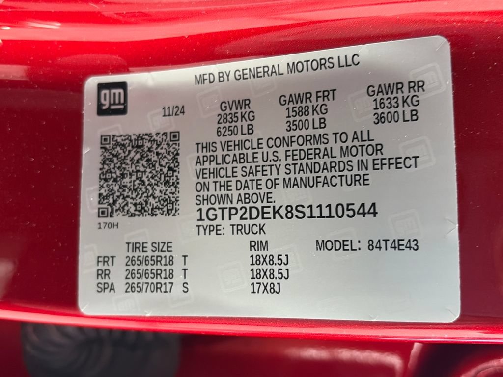 Used 2025 GMC Canyon AT4 w/ Technology Plus Package AWD/4WD image 9