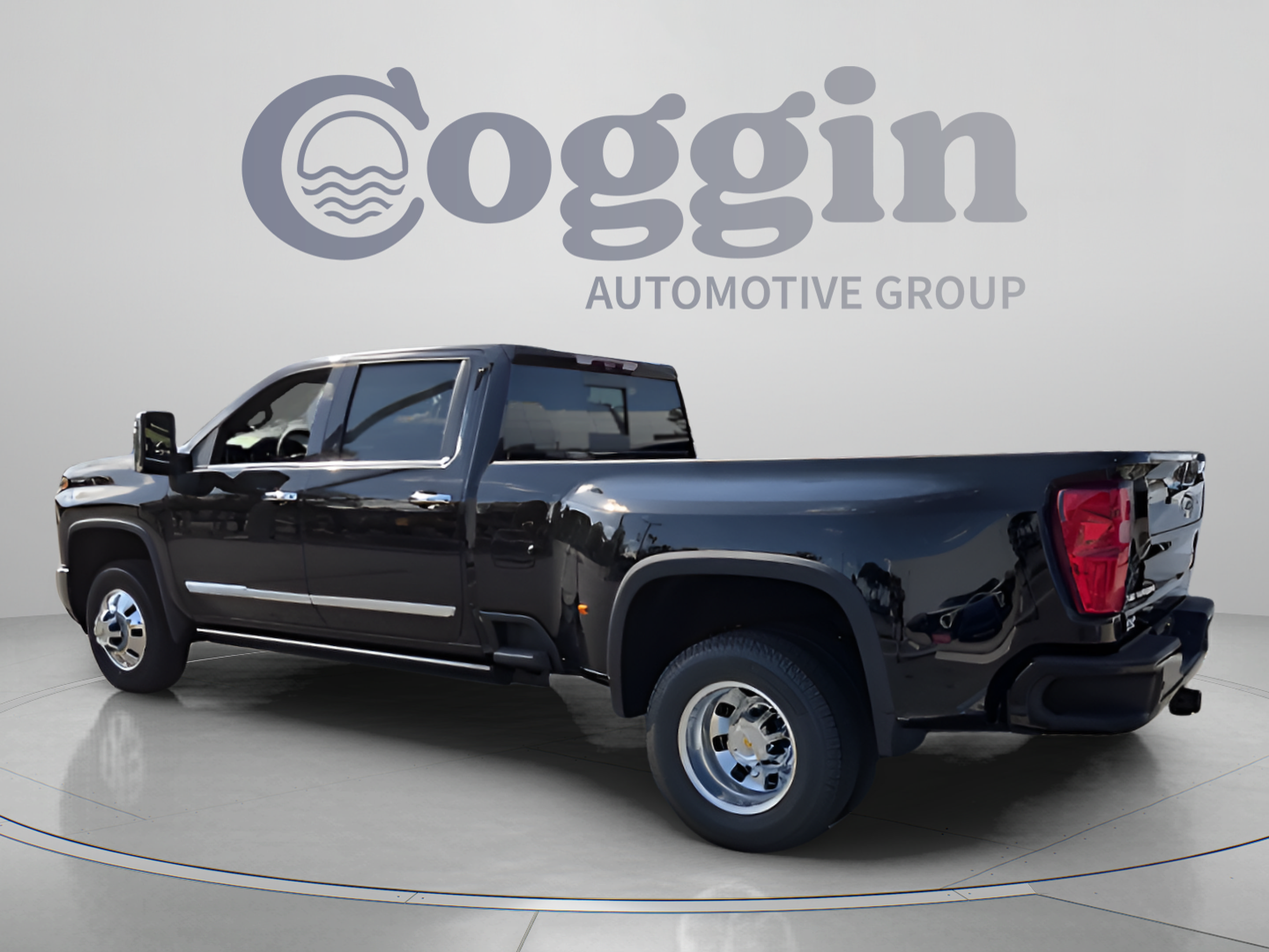 New 2026 Chevrolet Silverado 3500 High Country w/ High Country Premium Package AWD/4WD image 3