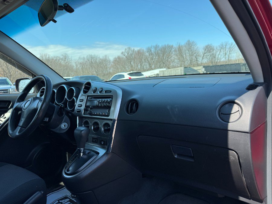 Used 2007 Pontiac Vibe w/ Sun And Sound Package image 20