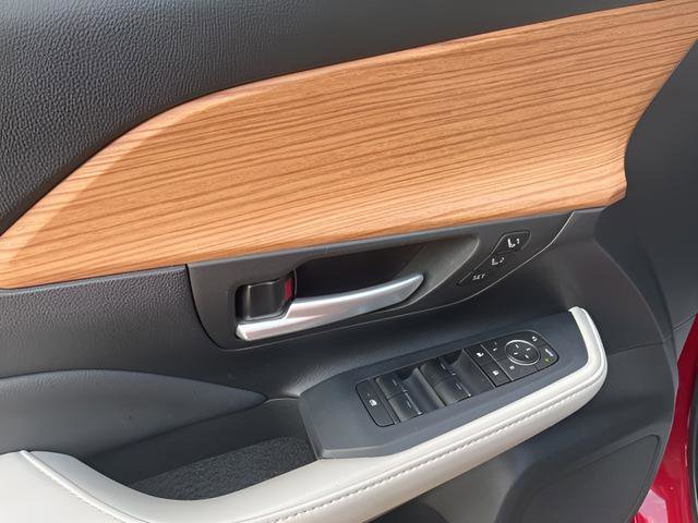 Used 2024 Toyota Grand Highlander Limited image 14