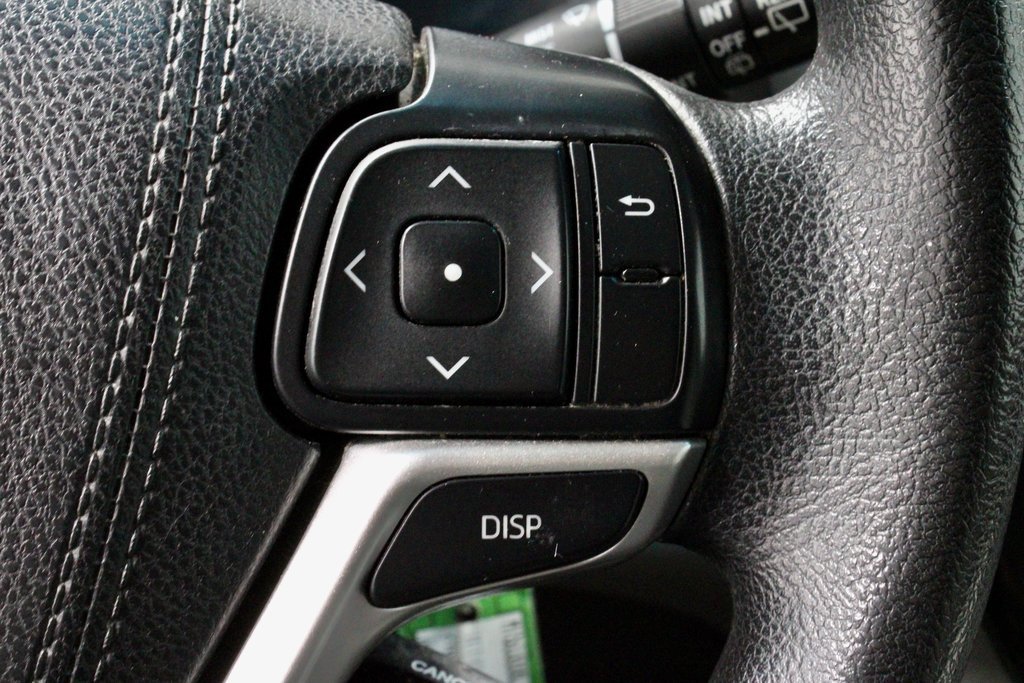 Used 2015 Toyota Sienna L image 28