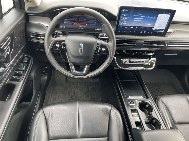 Used 2025 Lincoln Corsair AWD w/ Equipment Group 101A image 11