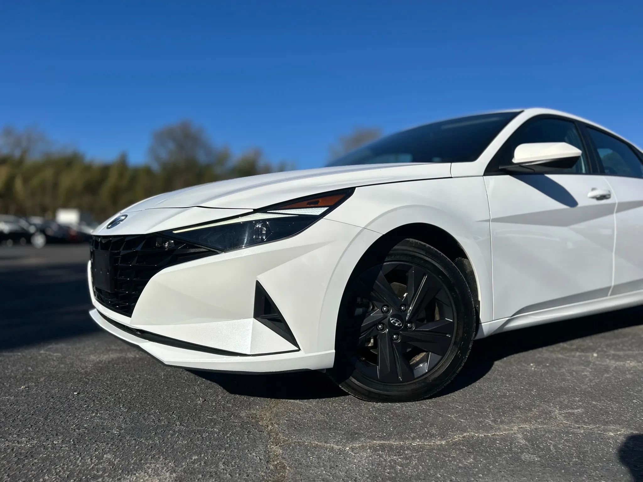 Used 2023 Hyundai Elantra SEL image 4