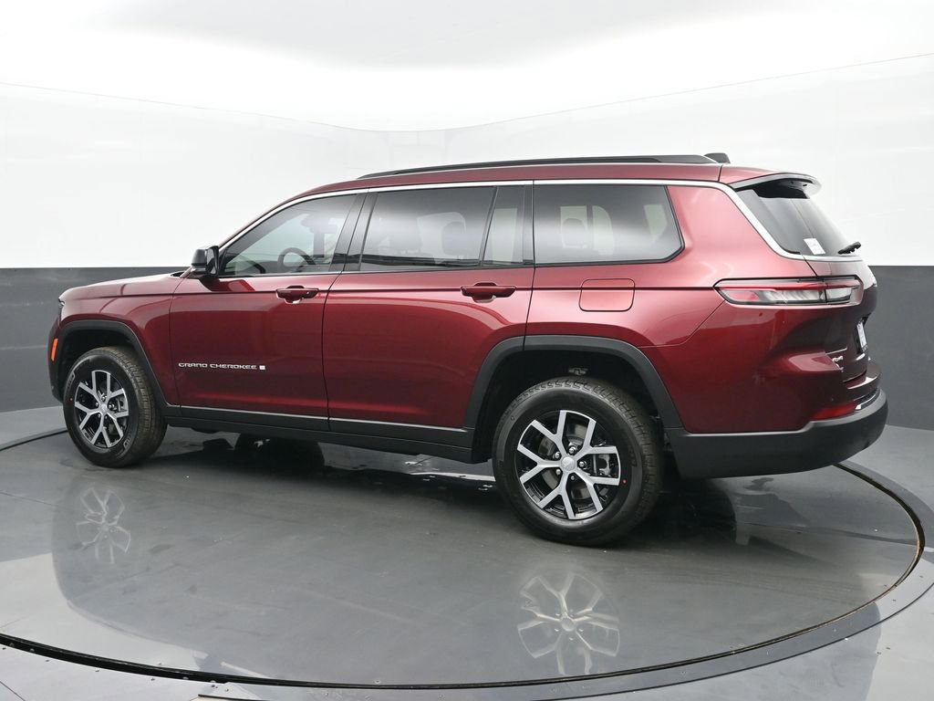 Used 2025 Jeep Grand Cherokee L Limited image 3