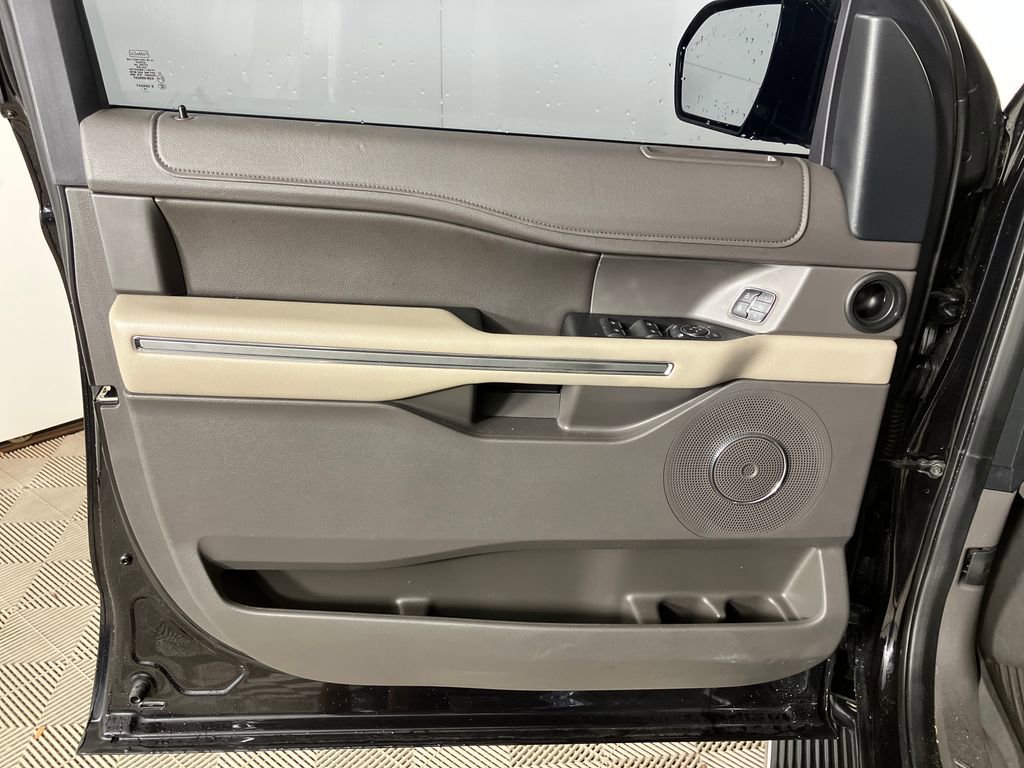 Certified 2020 Ford Expedition XLT w/ Equipment Group 202A image 22