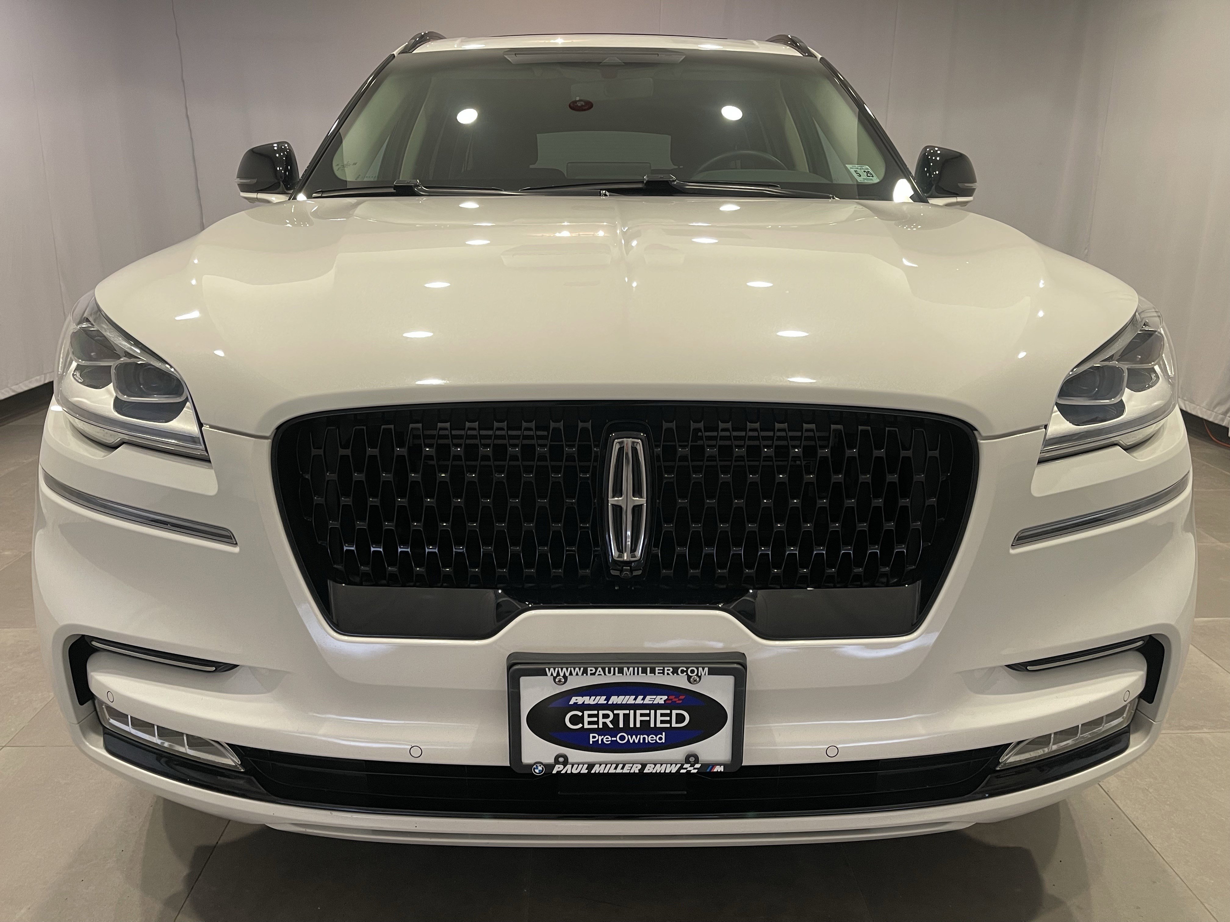 Used 2024 Lincoln Aviator Reserve w/ Equipment Group 201A AWD/4WD image 2