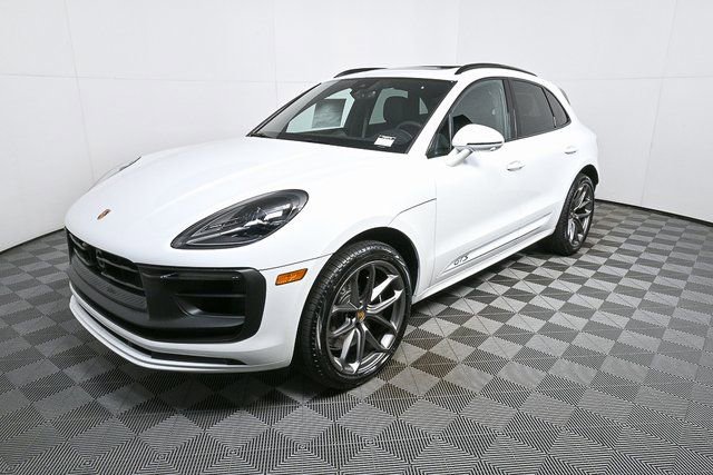 New 2026 Porsche Macan GTS image 1