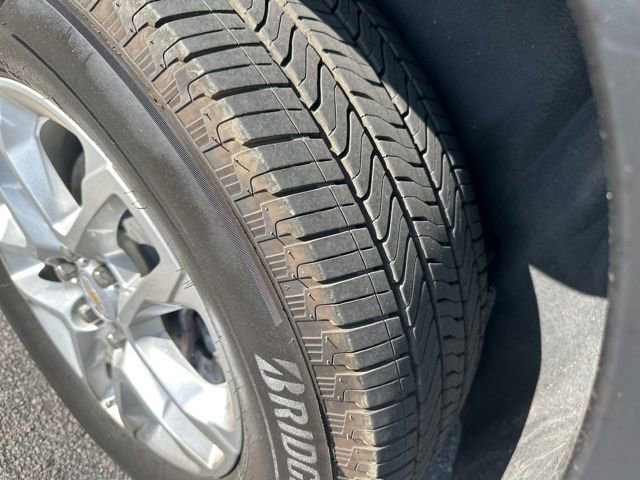 Used 2023 Chevrolet Traverse LS FWD image 8