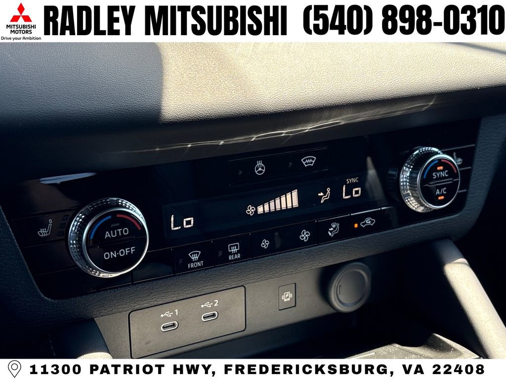 New 2026 Mitsubishi Outlander LE AWD/4WD image 10
