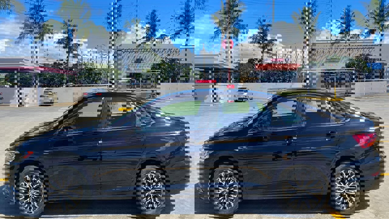 Used 2019 Volkswagen Jetta SEL FWD image 2