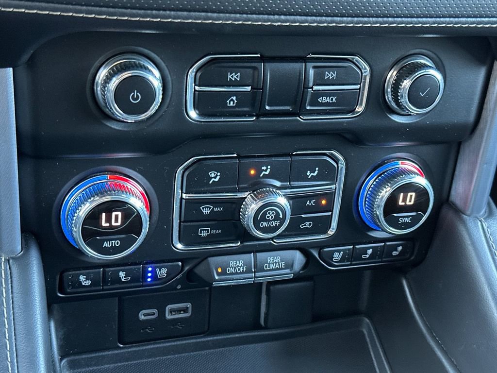 Used 2023 GMC Yukon SLT w/ SLT Premium Package image 24