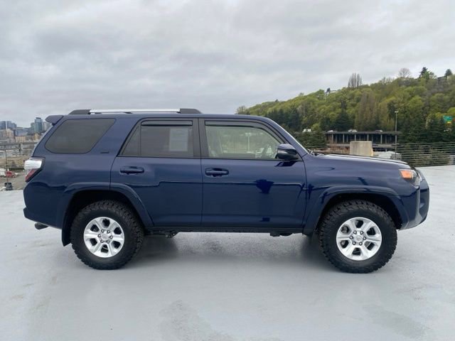 Used 2024 Toyota 4Runner SR5 Premium w/ Moonroof Package AWD/4WD image 2