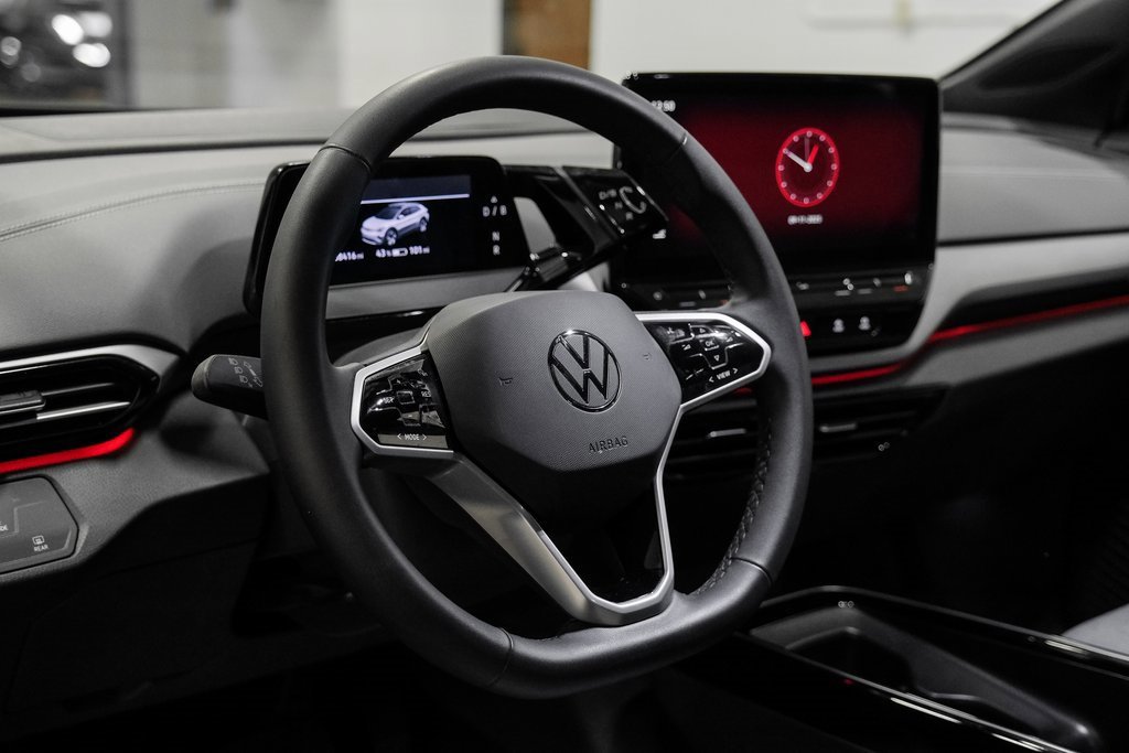 Used 2023 Volkswagen ID.4 Pro image 18