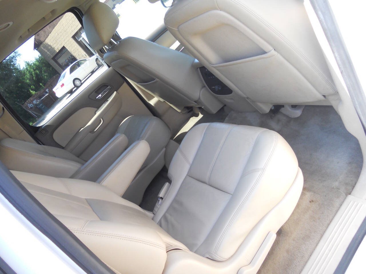 Used 2013 Chevrolet Suburban LT AWD/4WD image 16