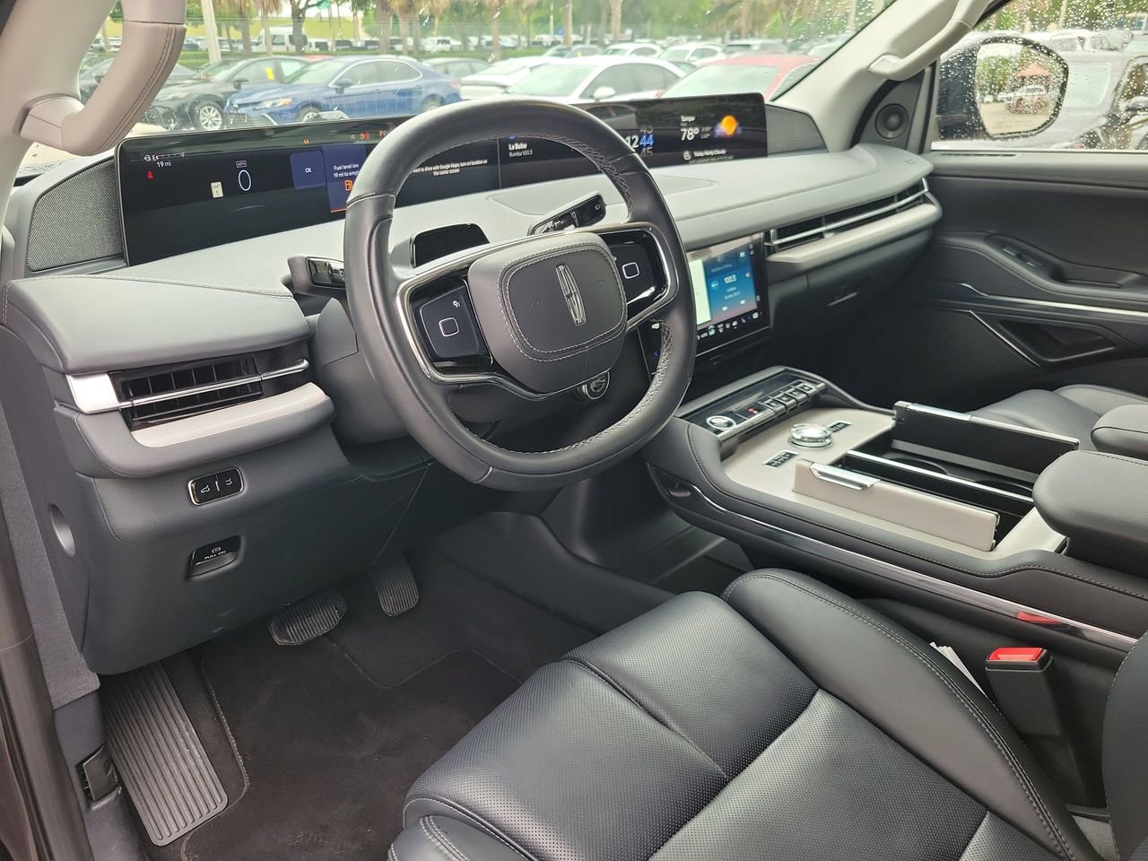 Used 2026 Lincoln Navigator Reserve AWD/4WD image 15