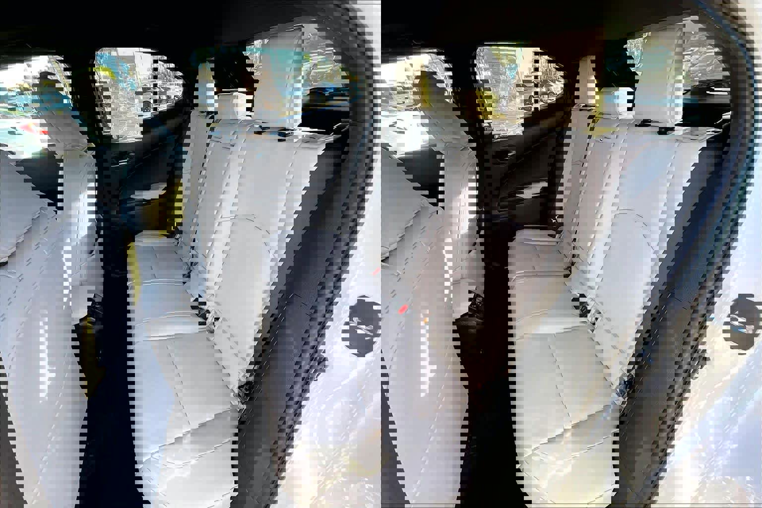 Used 2023 Lexus UX 250h FWD image 18