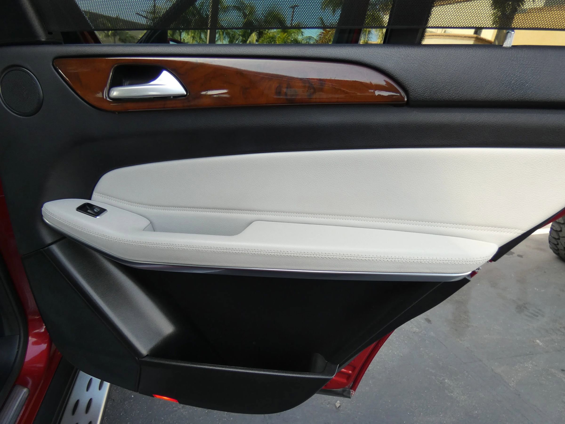 Used 2019 Mercedes-Benz GLS 550 4MATIC image 38