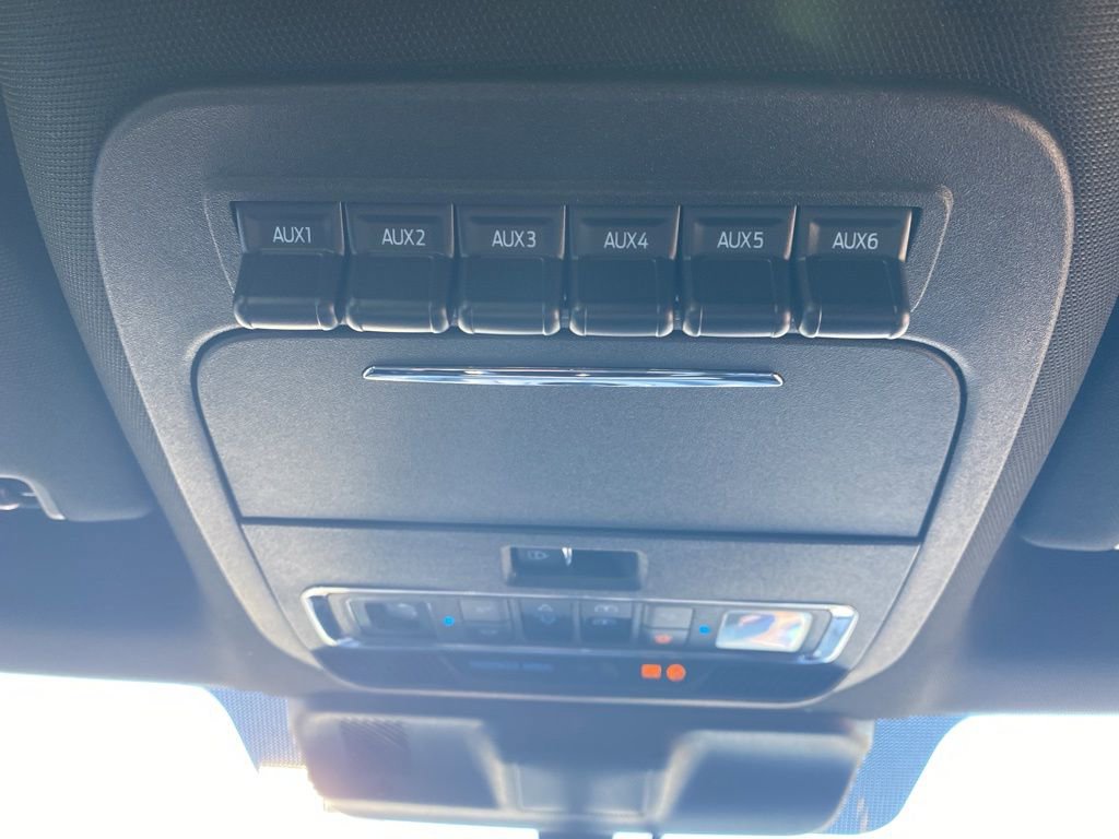 New 2026 Ford F350 Platinum w/ FX4 Off-Road Package image 52