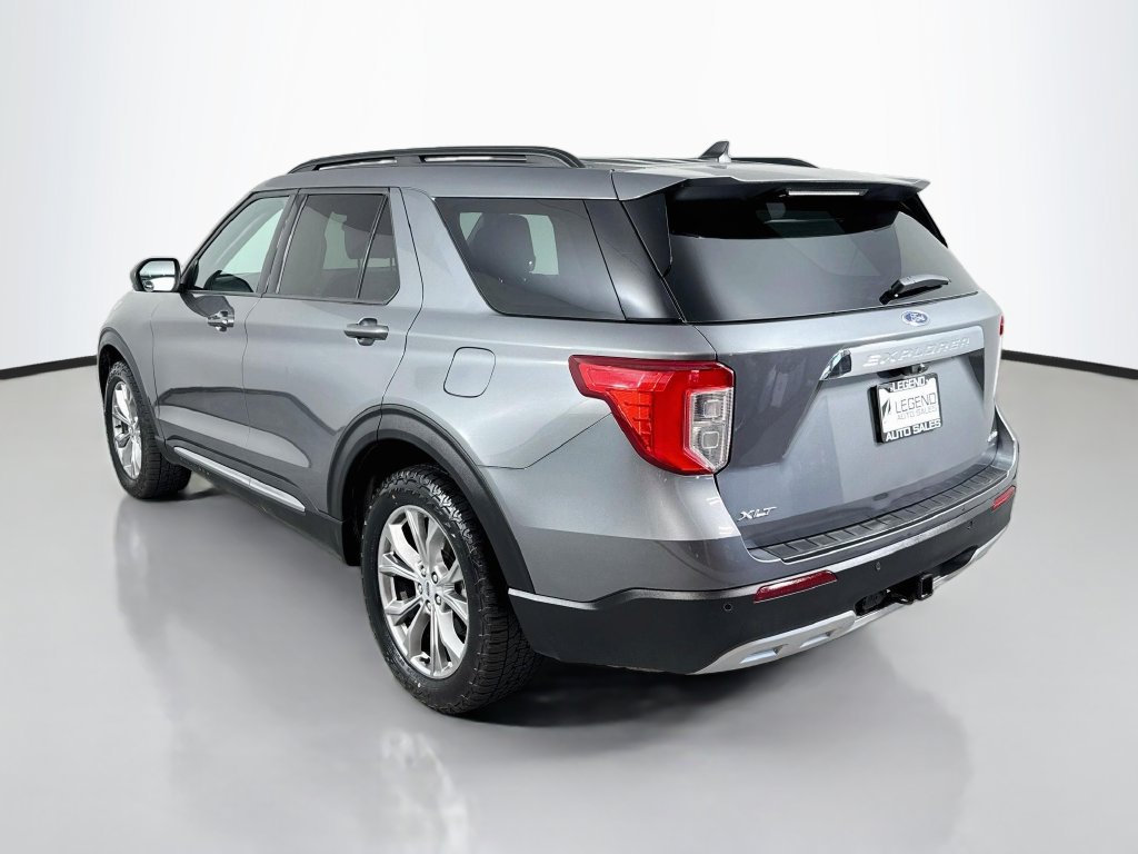 Used 2023 Ford Explorer XLT w/ Equipment Group 202A AWD/4WD image 8
