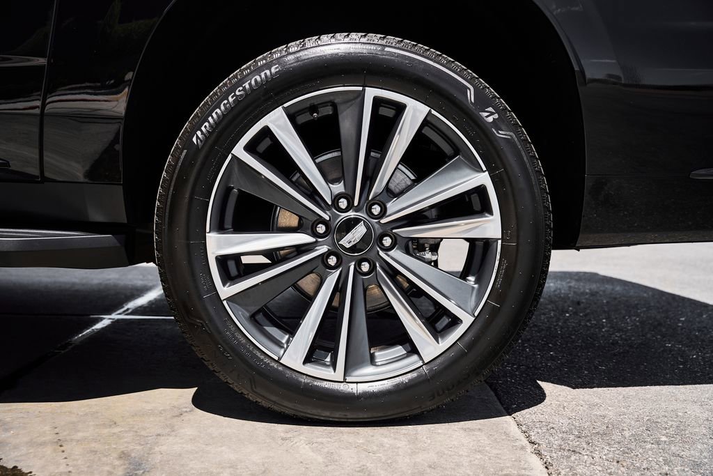 Used 2025 Cadillac Escalade ESV Sport AWD/4WD image 19