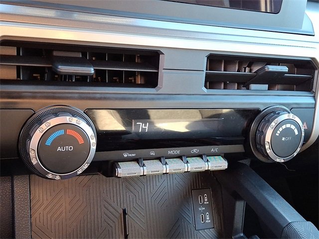 Used 2024 Toyota Tacoma TRD Off-Road image 15