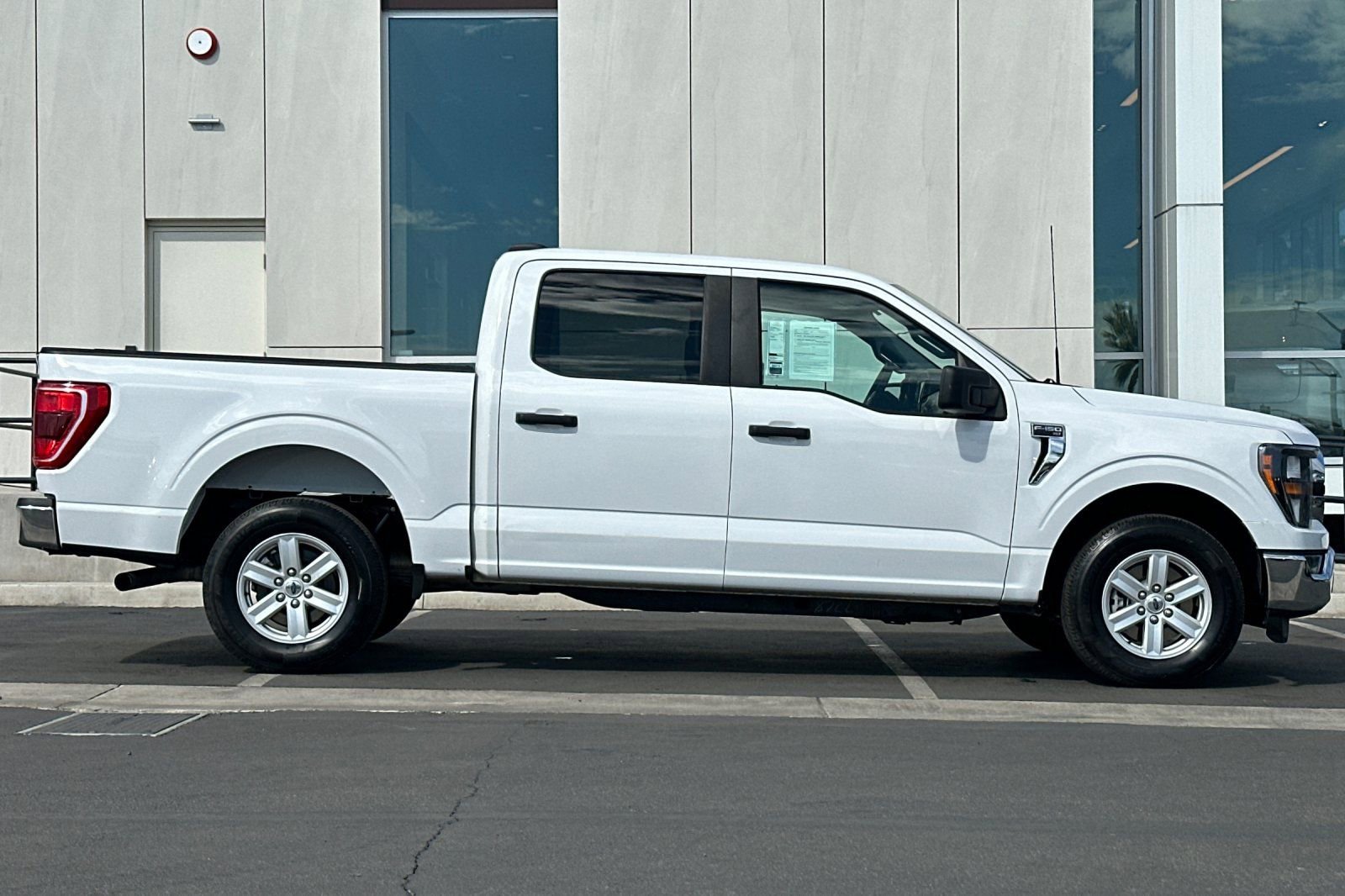 Used 2023 Ford F150 XLT image 2