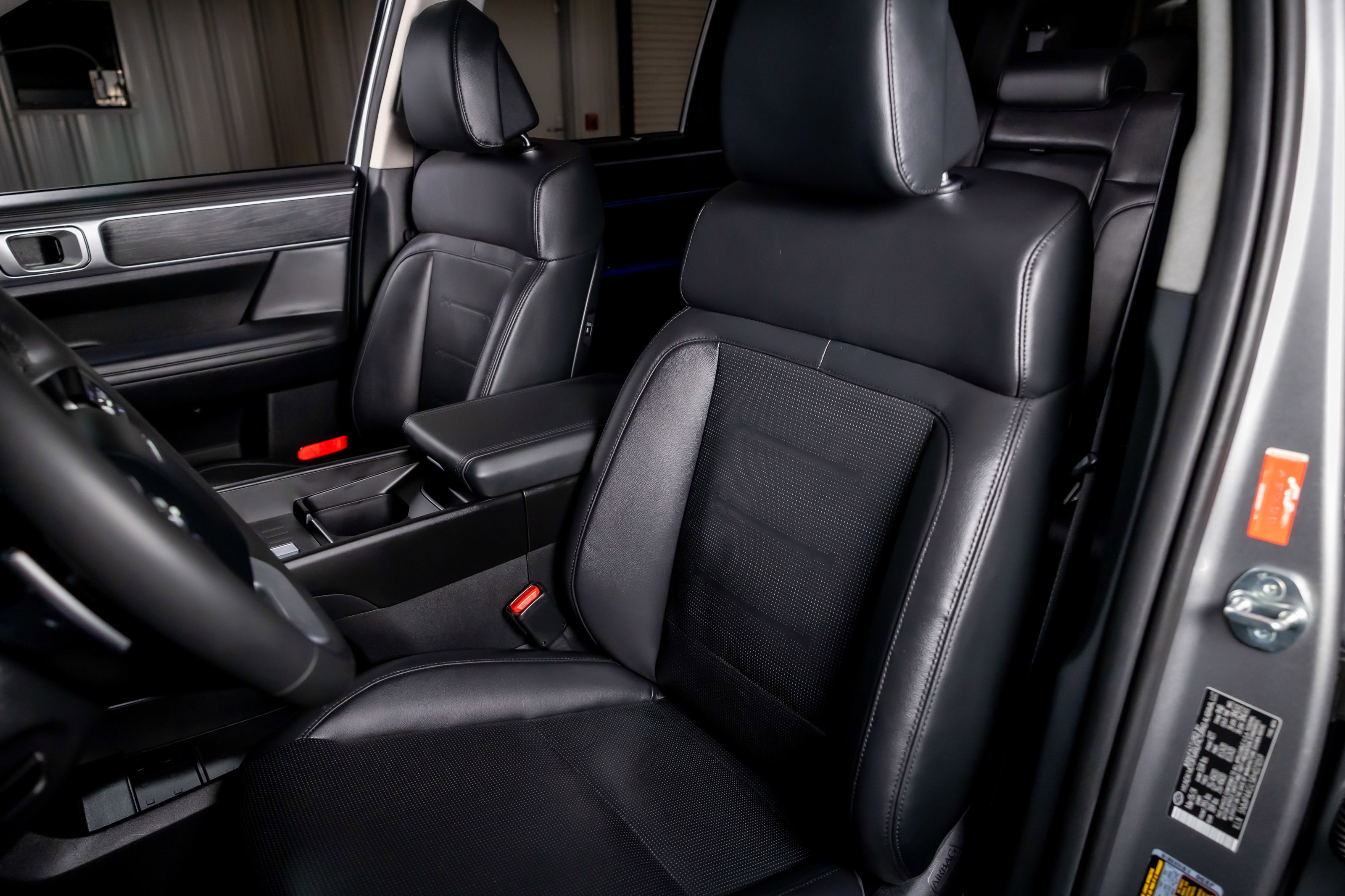 Used 2024 Hyundai Santa Fe Limited image 4