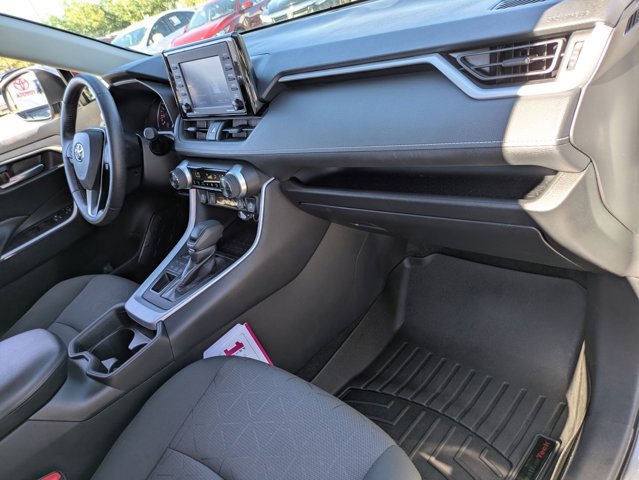 Used 2021 Toyota RAV4 XLE image 22