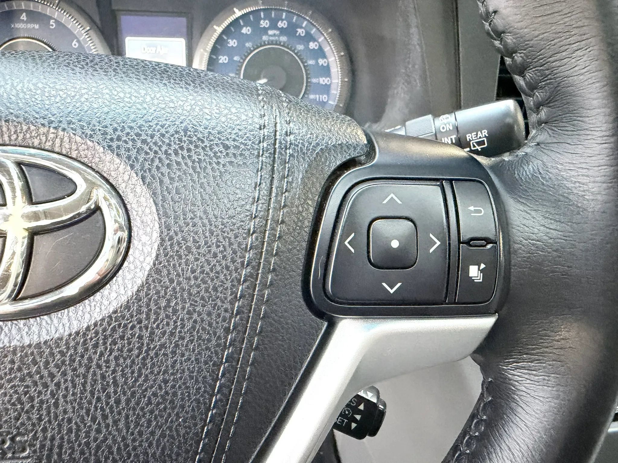 Used 2017 Toyota Sienna XLE FWD image 15