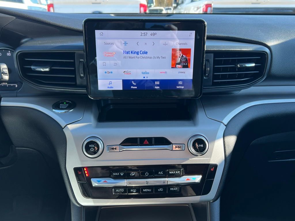 Used 2021 Ford Explorer XLT image 27