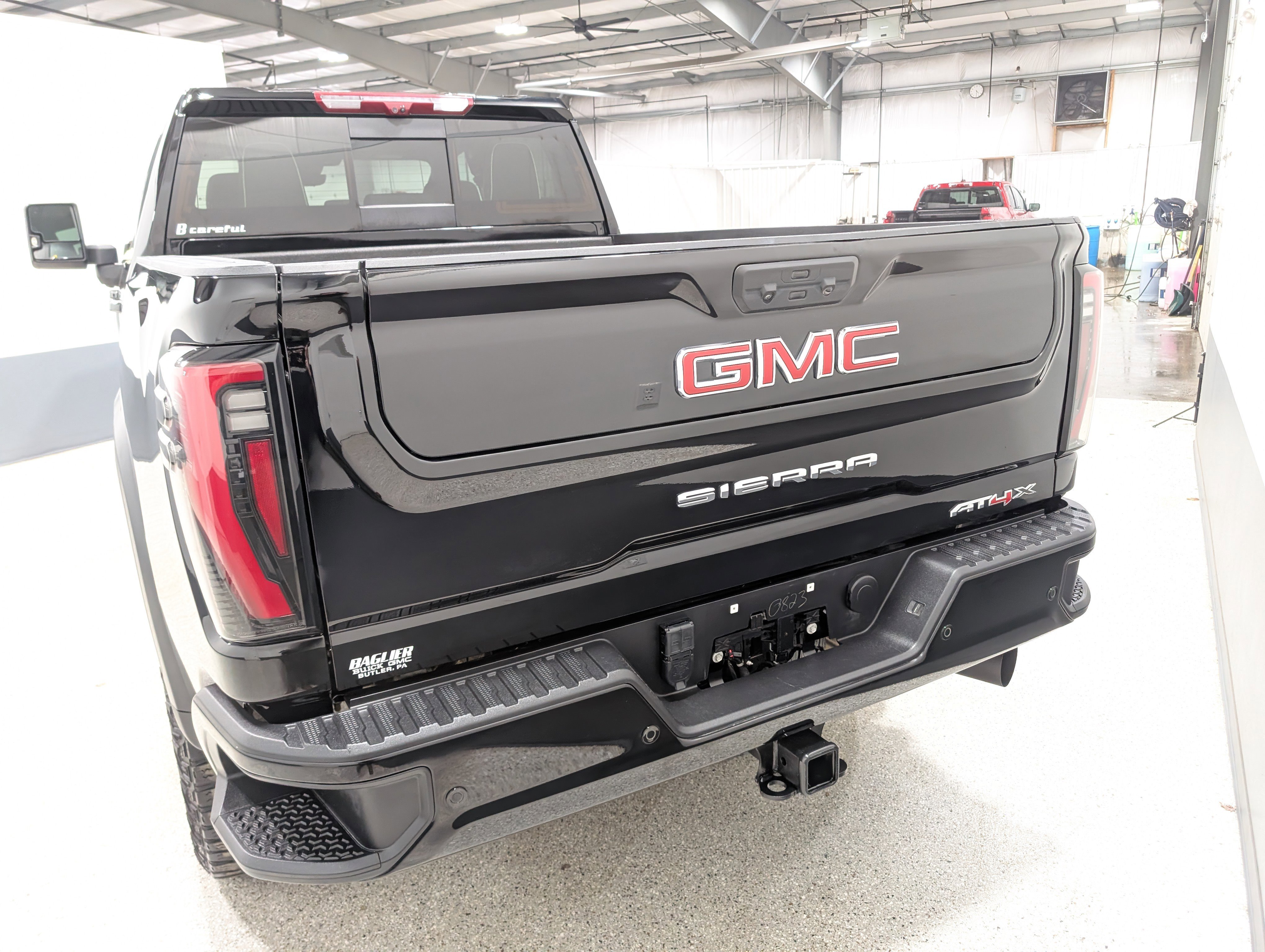Used 2024 GMC Sierra 2500 AT4X AWD/4WD image 4