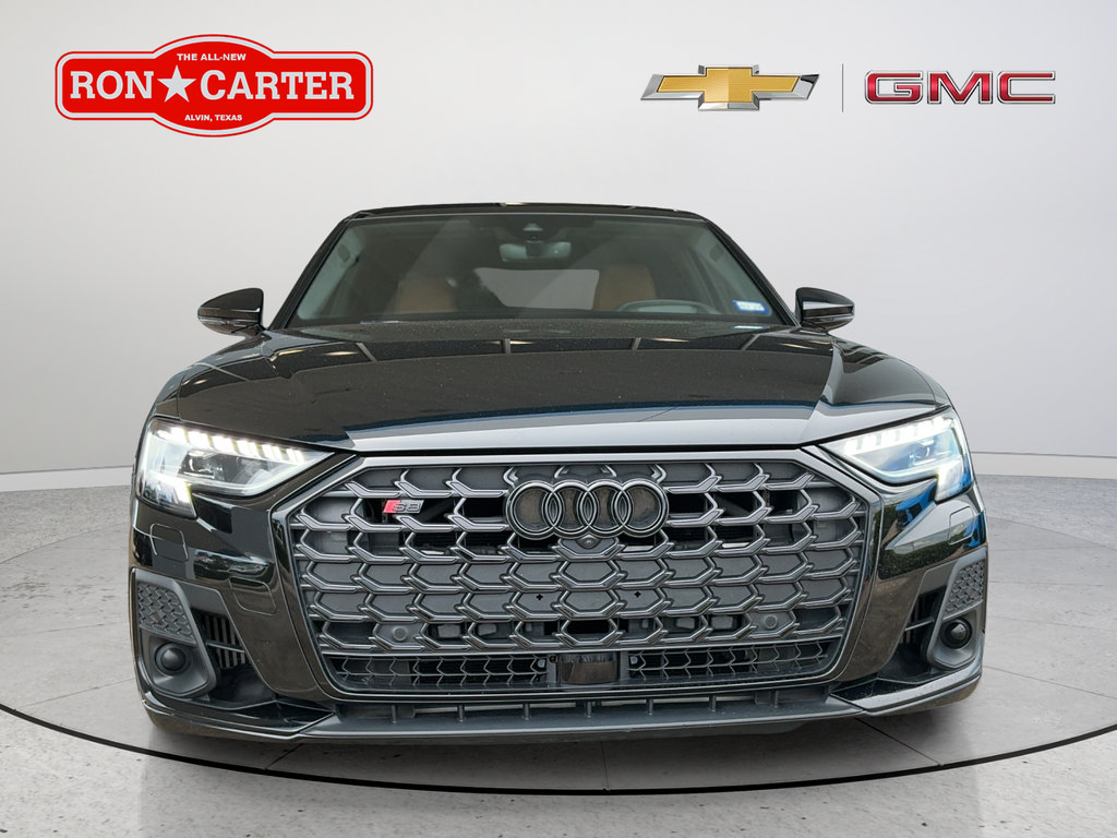 Used 2024 Audi S8 AWD/4WD image 2