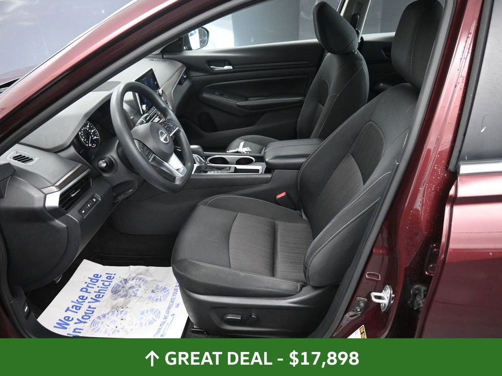 Used 2024 Nissan Altima 2.5 SV image 28