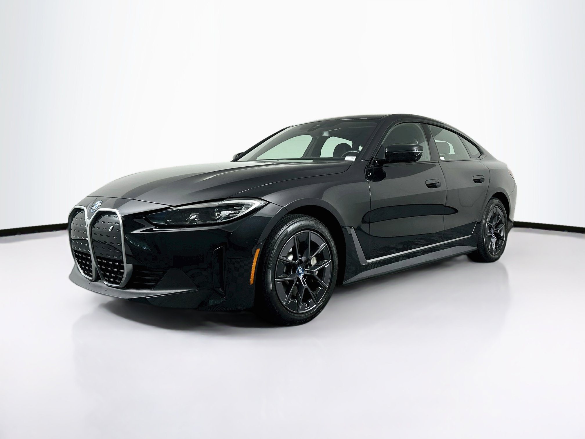 Used 2023 BMW i4 eDrive35 w/ Premium Package RWD image 3