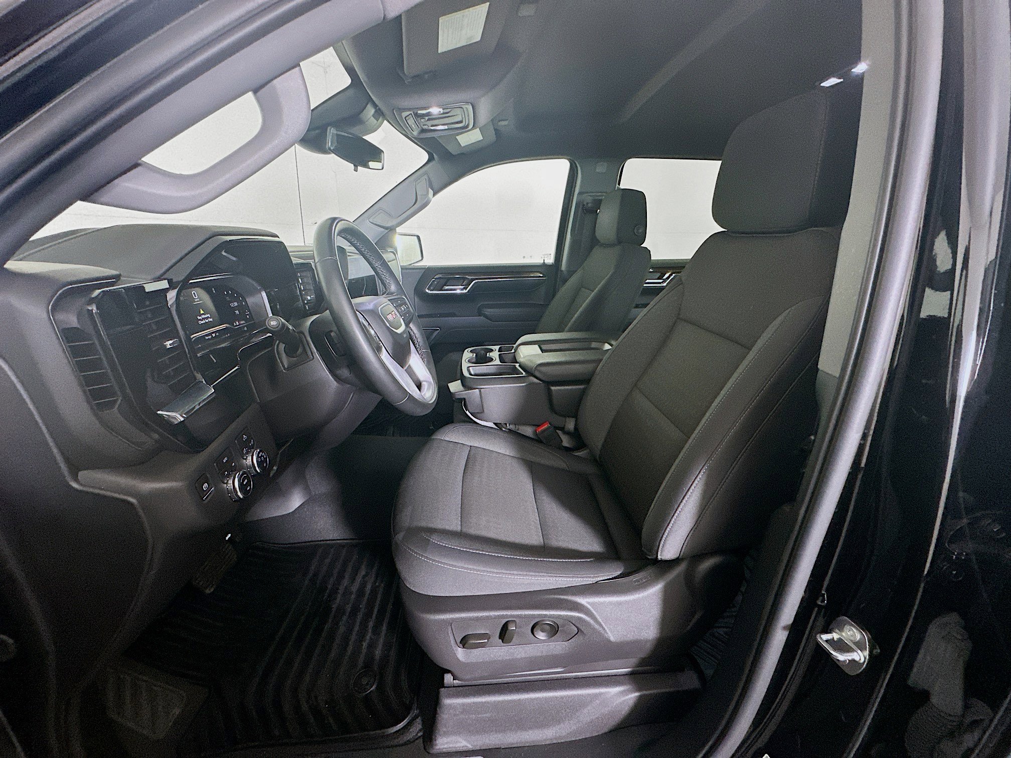 Used 2024 GMC Sierra 1500 Elevation image 13