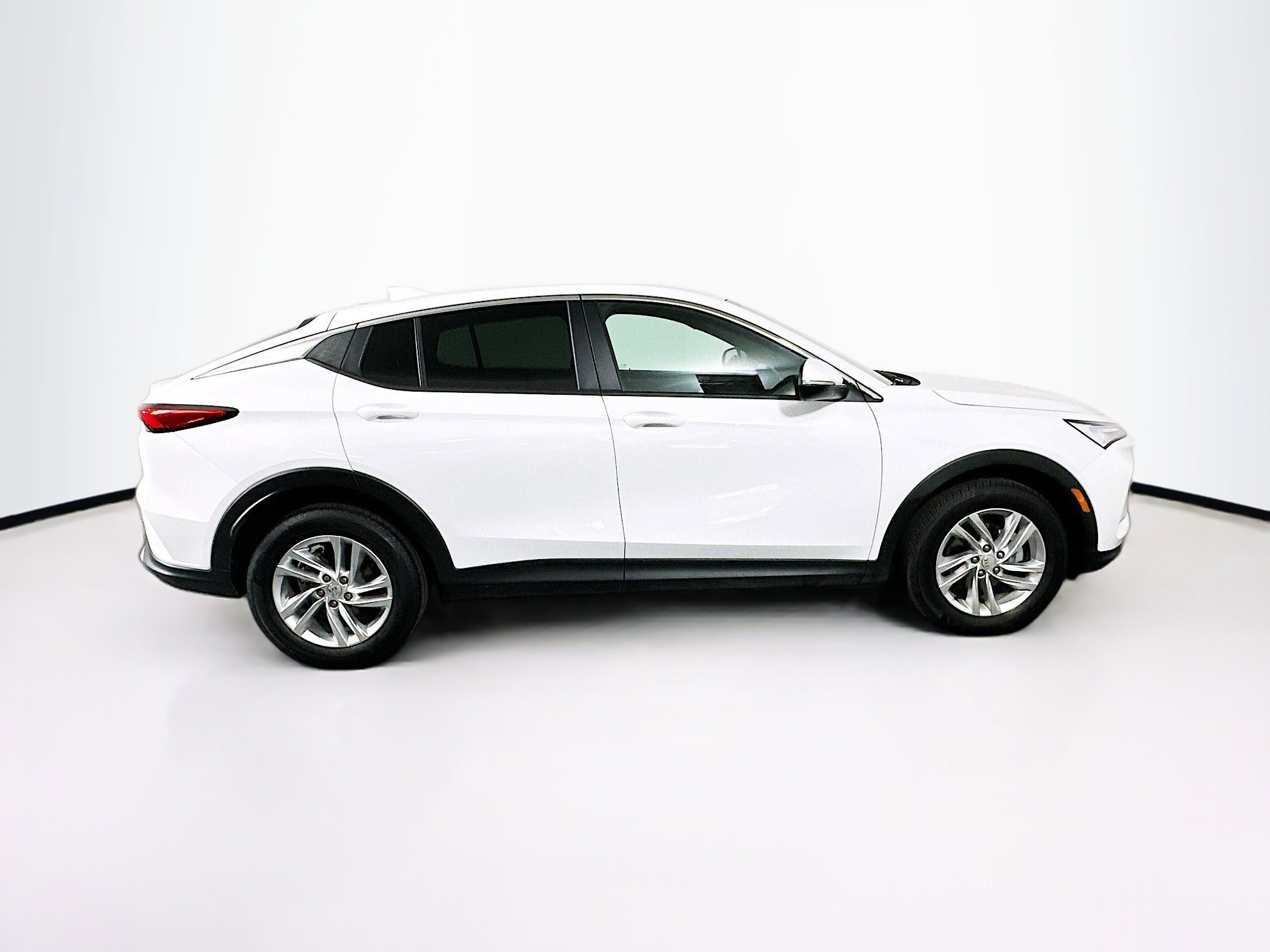 Used 2025 Buick Envista Preferred image 10