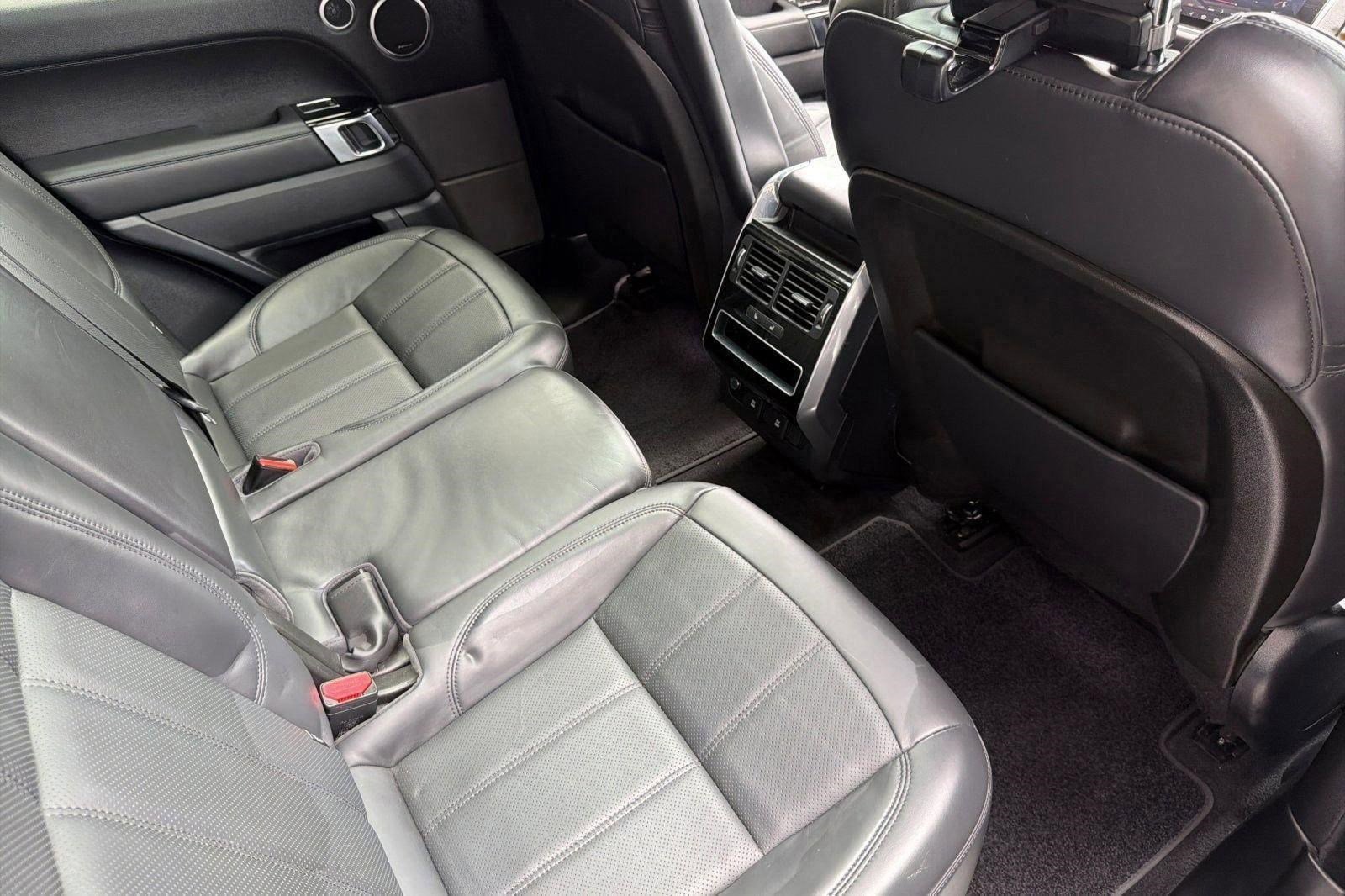 Used 2019 Land Rover Range Rover Sport HSE AWD/4WD image 32