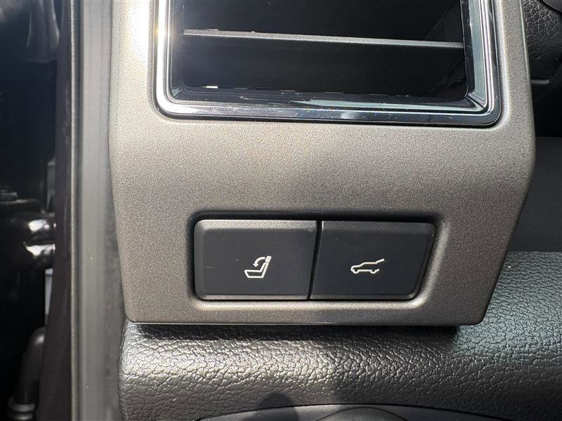 Used 2021 Ford Expedition XLT AWD/4WD image 28