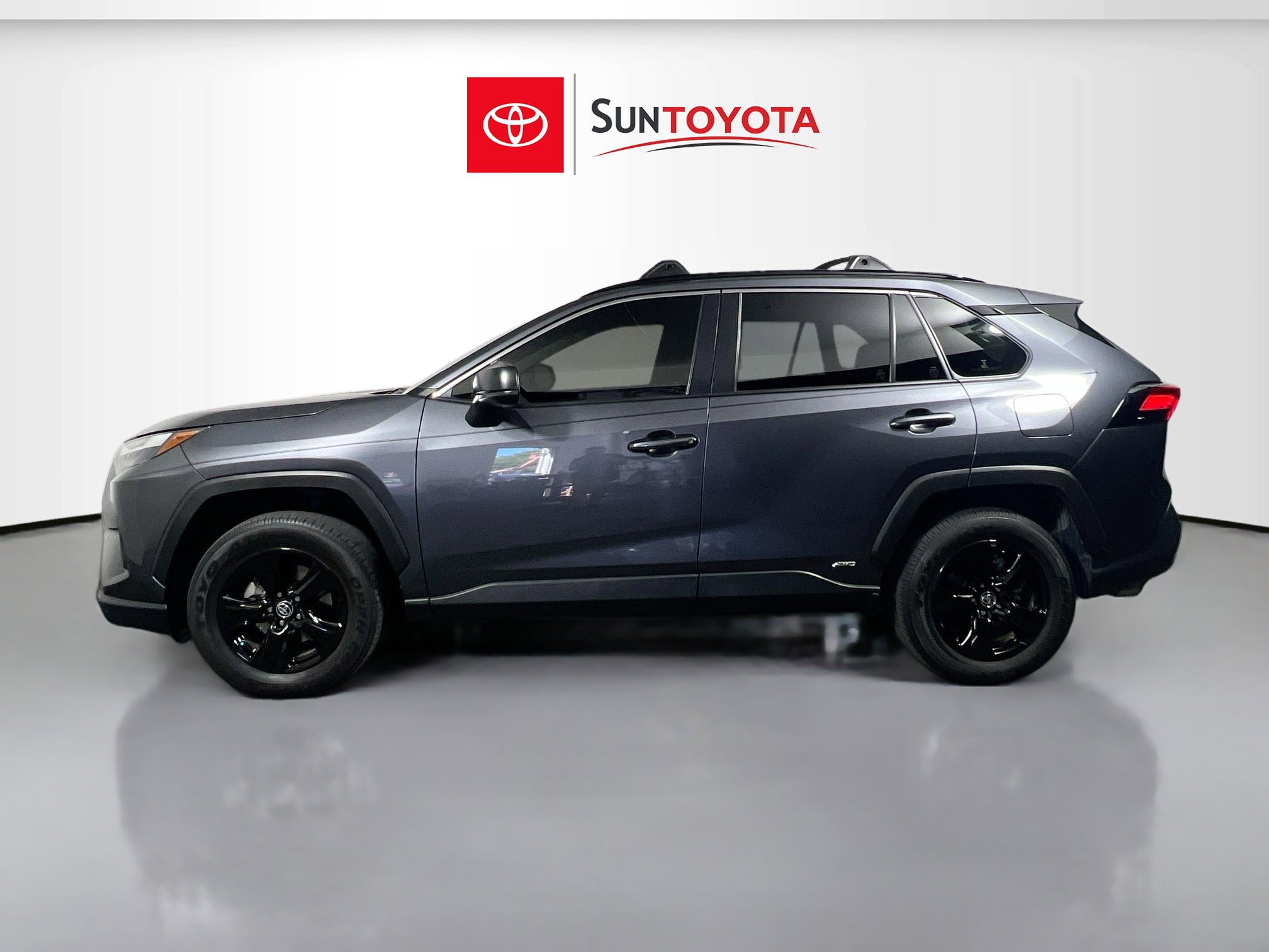 Used 2024 Toyota RAV4 LE image 7